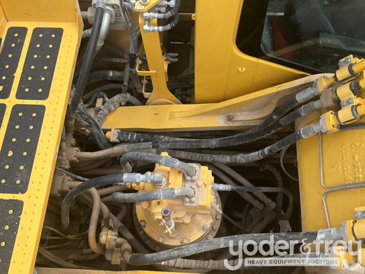 2019-komatsu-pc490-lc-11-image-21