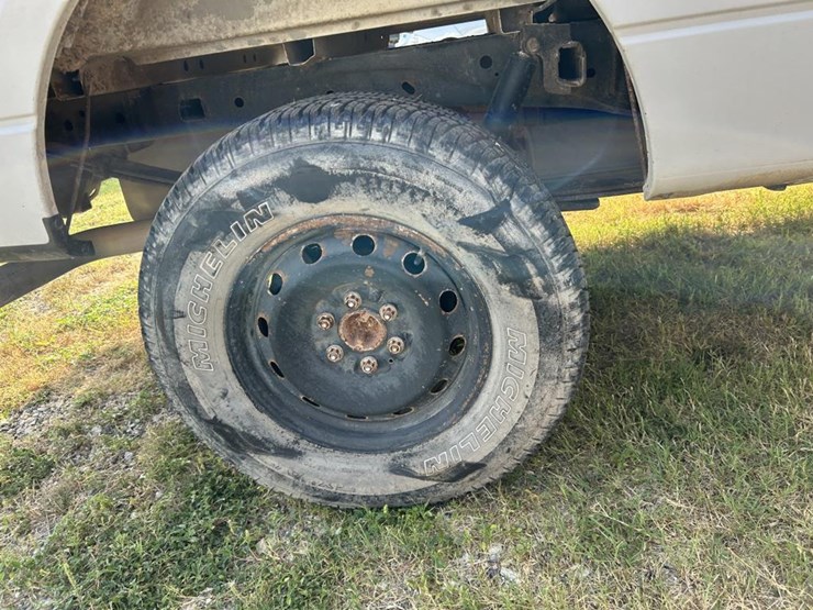 2014-ford-f150-image-15