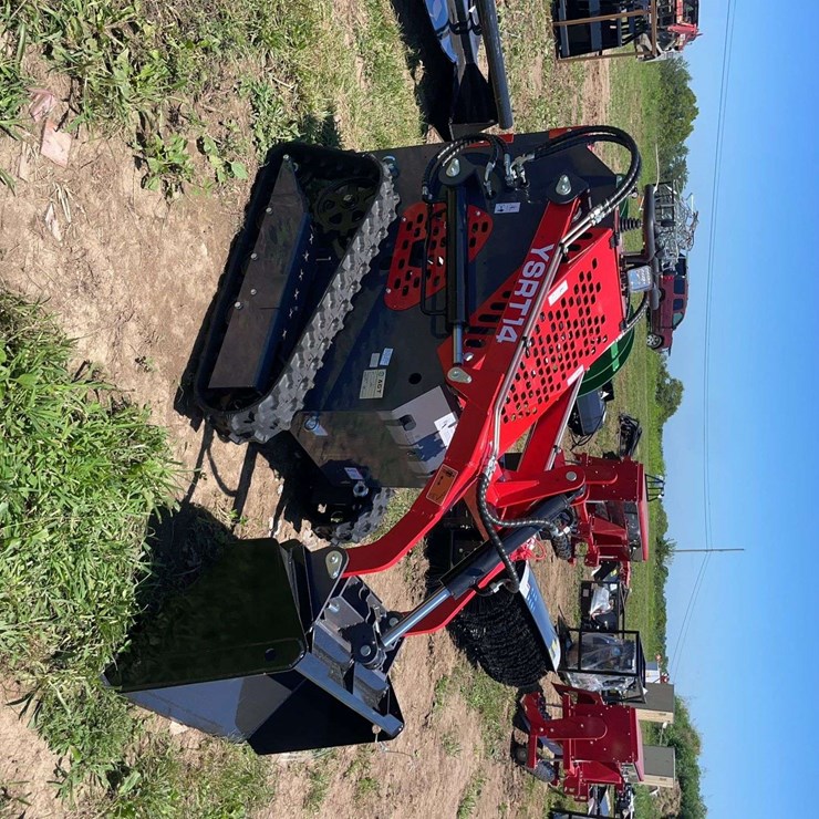AGT YSRT14 Mini Skid Steer