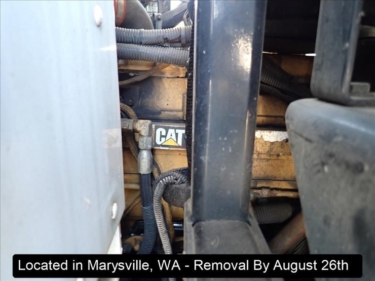 2005-peterbilt-320-image-21