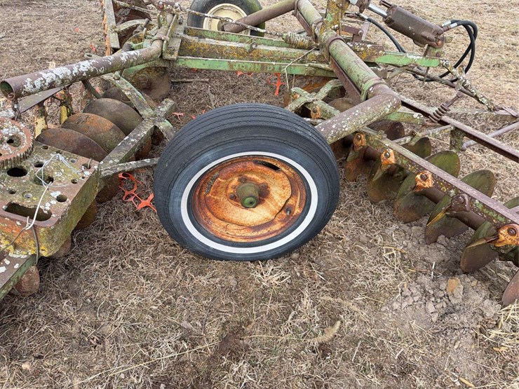 john-deere-11-image-28