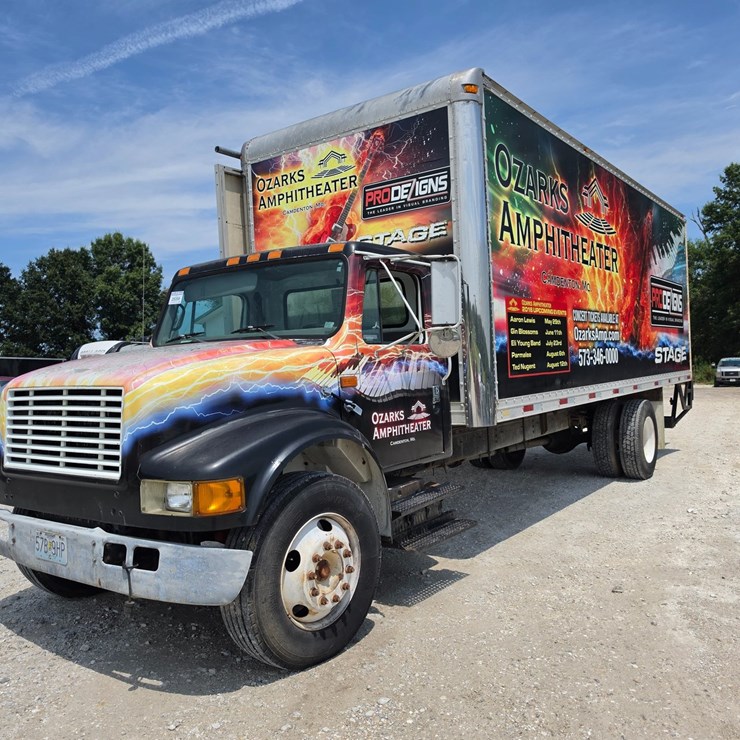 2000 INTERNATIONAL 4700
