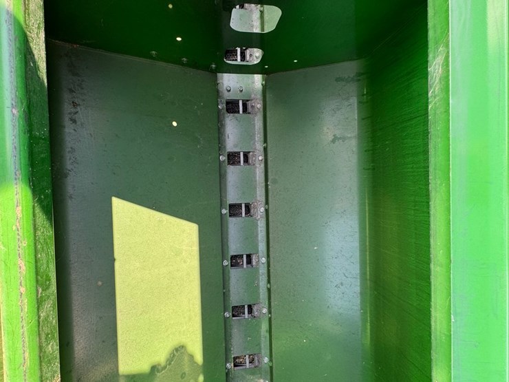 john-deere-1590-image-22