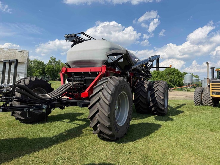 case-ih-3445-airseeder-image-1