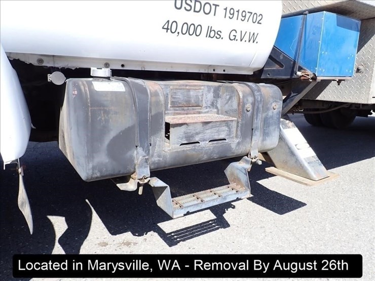 2002-ford-f750-image-44