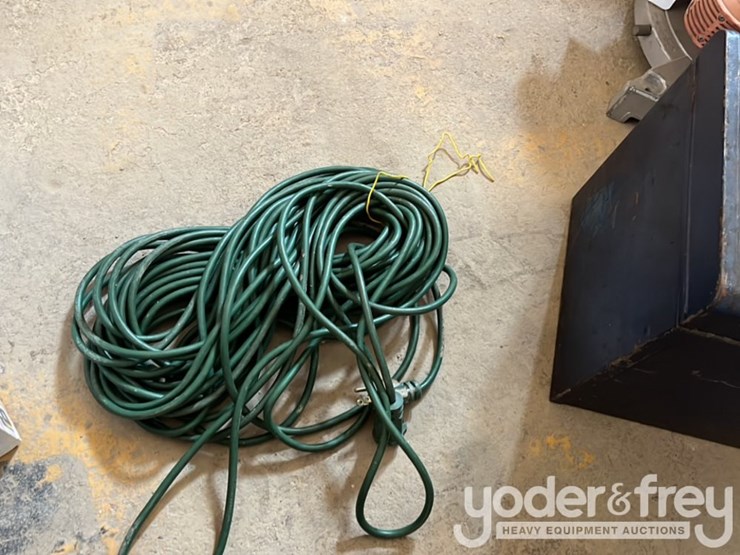 10'-extension-cord-image-1