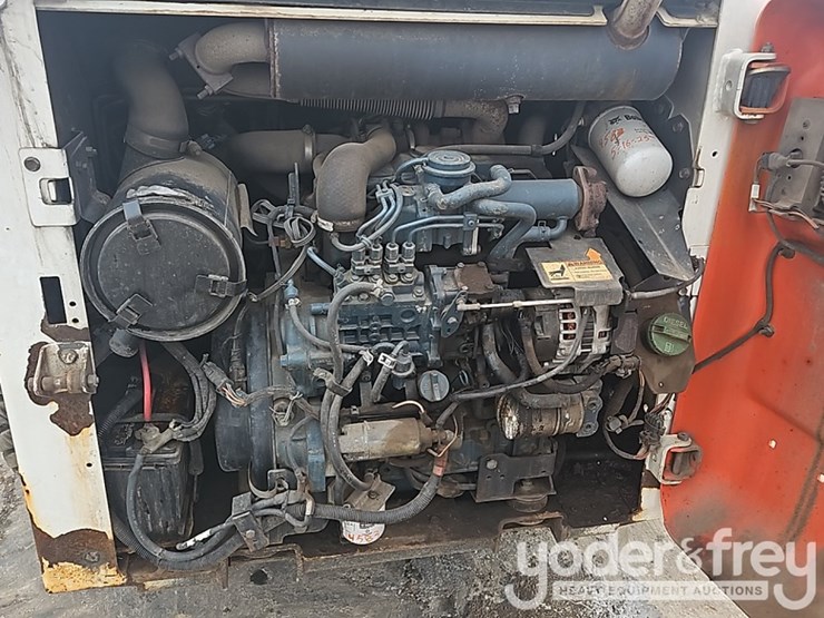 2011-bobcat-s185-image-30