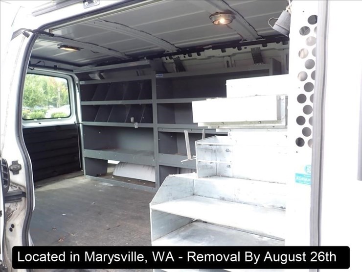 2001-chevrolet-express-3500-image-21
