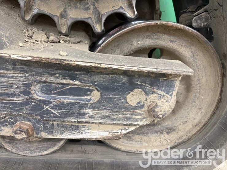 2019-deere-325g-image-17