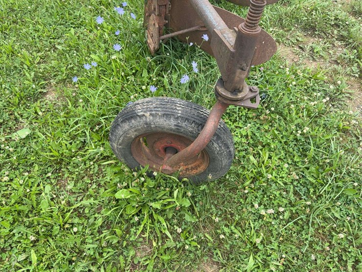 (6)-bottom-ih-plow-image-17