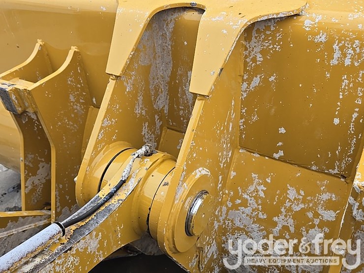 2019-caterpillar-938m-image-25