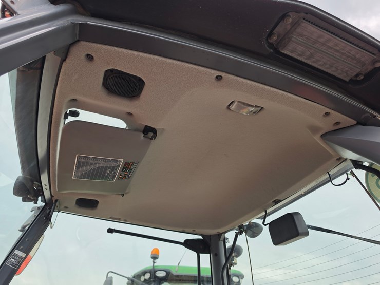 2020-kubota-m7-151-image-14