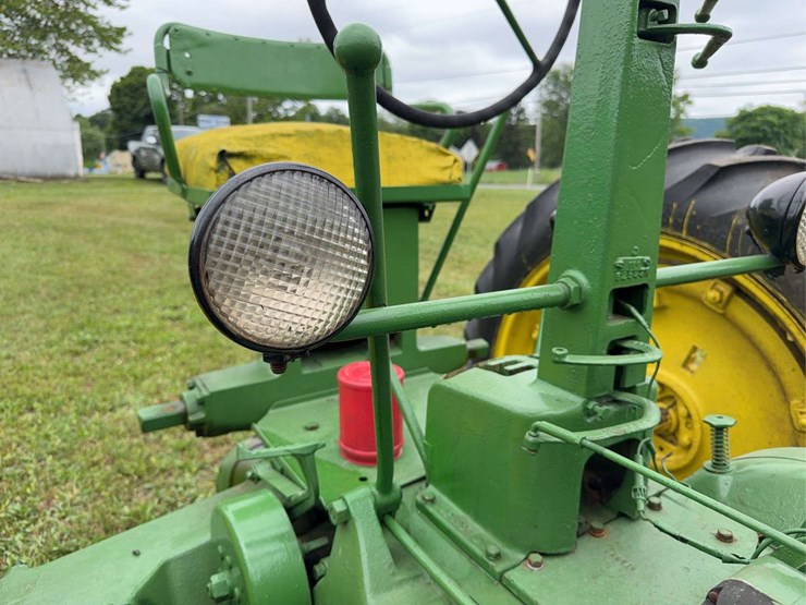 john-deere-model-b-image-24