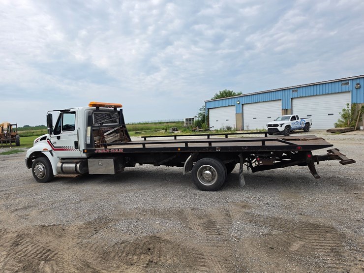 2002-international-durastar-4300-image-9