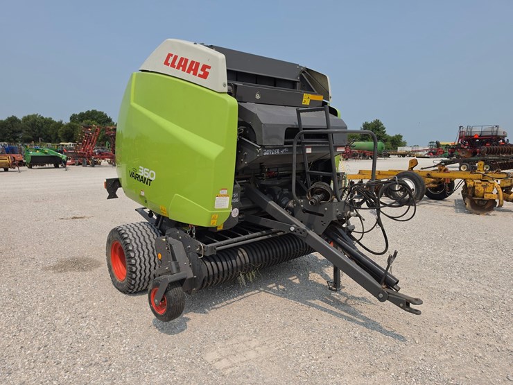 claas-variant-360-image-1