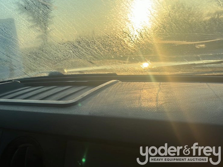 2011-ford-f550-image-48