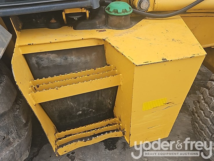 2014-deere-410k-image-14
