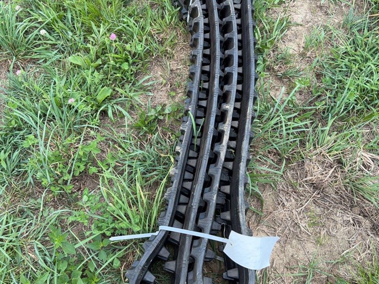 replacement-rubber-tracks-image-1