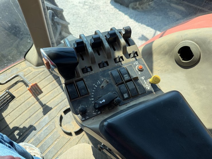 2004-case-ih-mx285-image-22