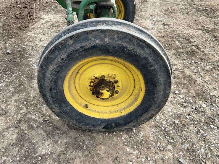john-deere-70-image-23