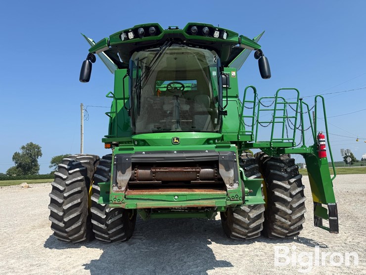 2023-john-deere-s780-image-2