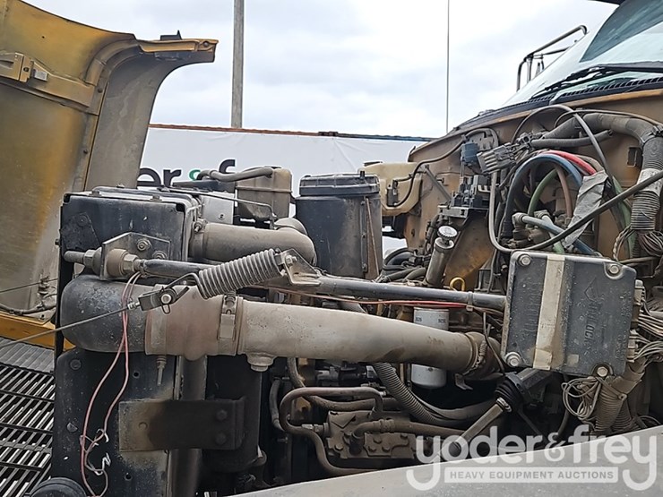 2000-caterpillar-3126-image-15