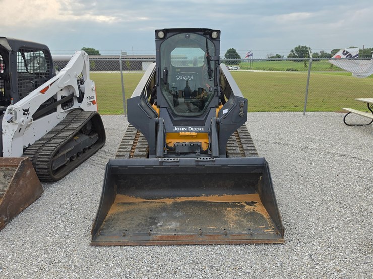 2019-deere-331g-image-2