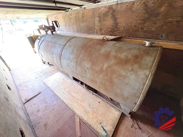 jobsite-fuel-tank-&-dual-t/a-storage-gooseneck-trailer-image-31