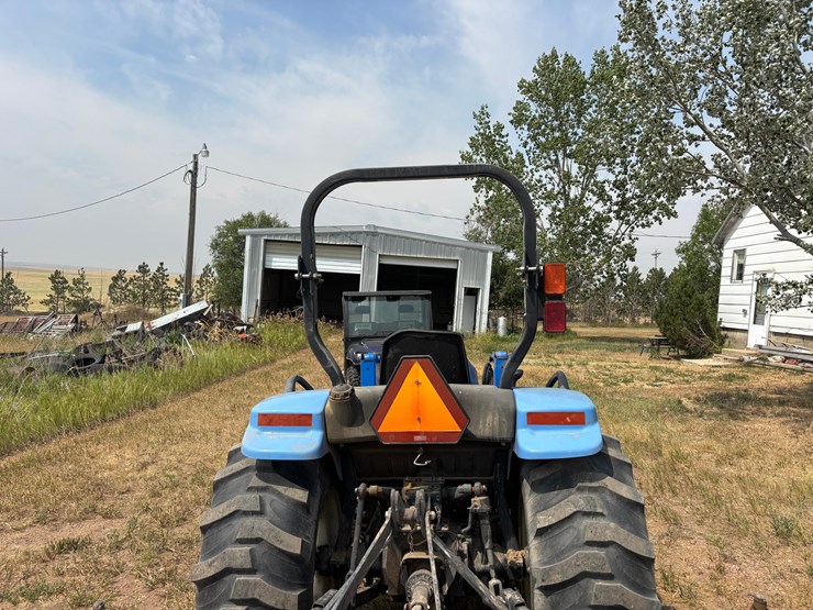 2002-new-holland-tc350a-tractor-image-5