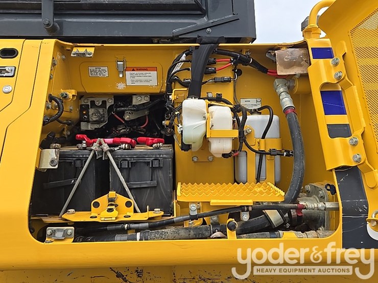 2023-komatsu-d61pxi-24-image-26
