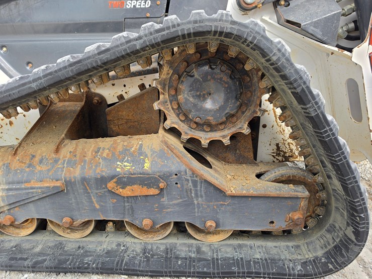 2021-bobcat-t76-image-15