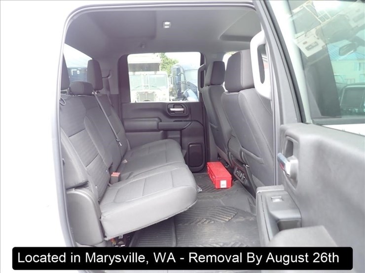 2023-chevrolet-2500-image-3