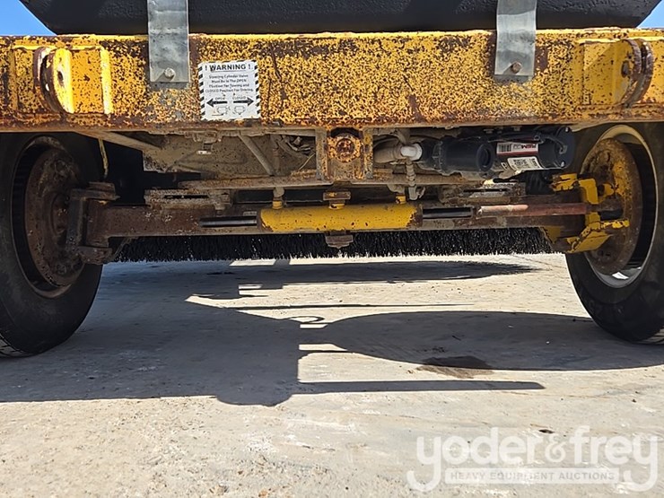 2016-superior-broom-dt80-image-13