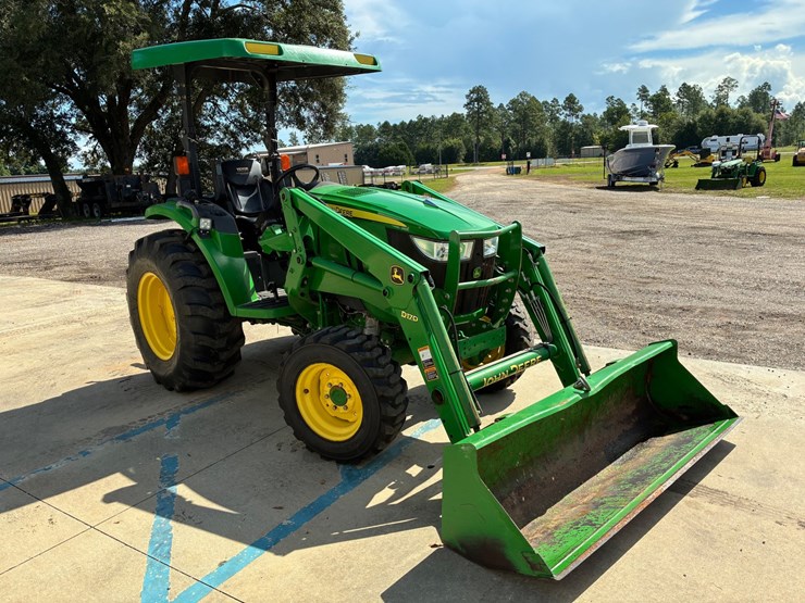 john-deere-4052m-image-3
