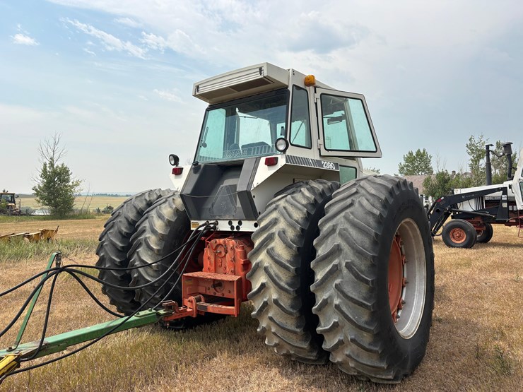 case-2390-tractor-image-5