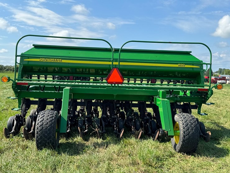 john-deere-1590-image-7
