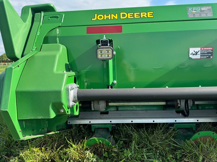 john-deere-c12f-image-15
