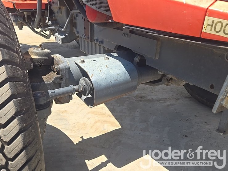 2016-kubota-mx5200d-image-14