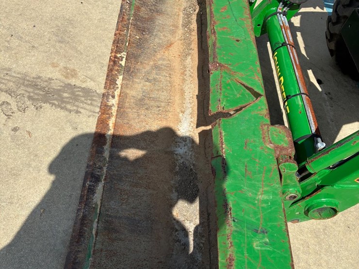 john-deere-3025e-image-12