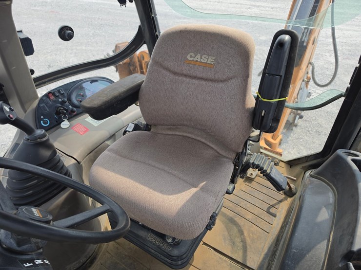 2012-case-580sn-image-10