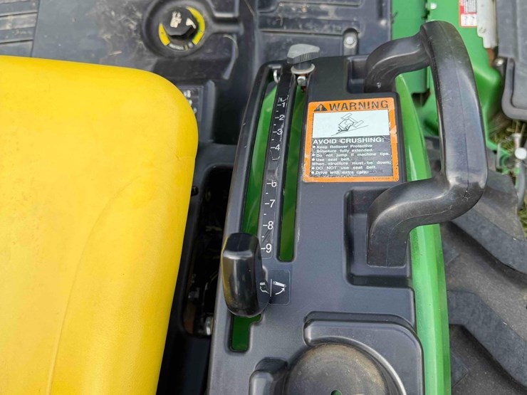2025-john-deere-2025r-image-17