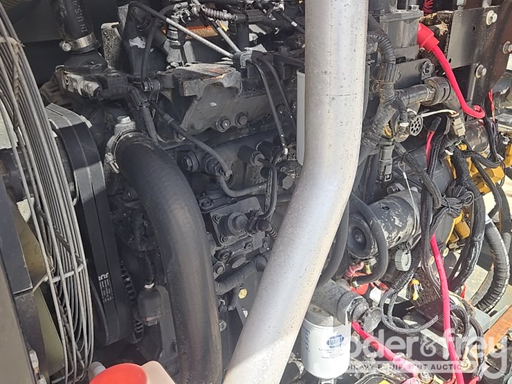 2012-jlg-g6-42a-image-37