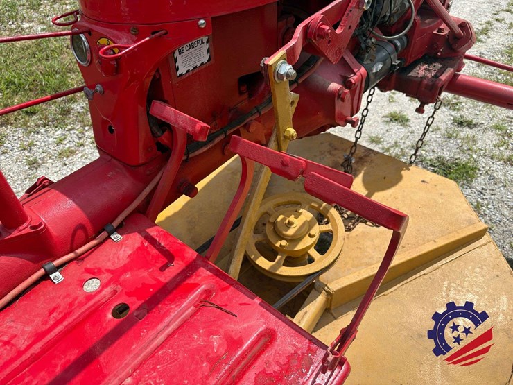 mccormick-farmall-cub-farm-tractor-image-35