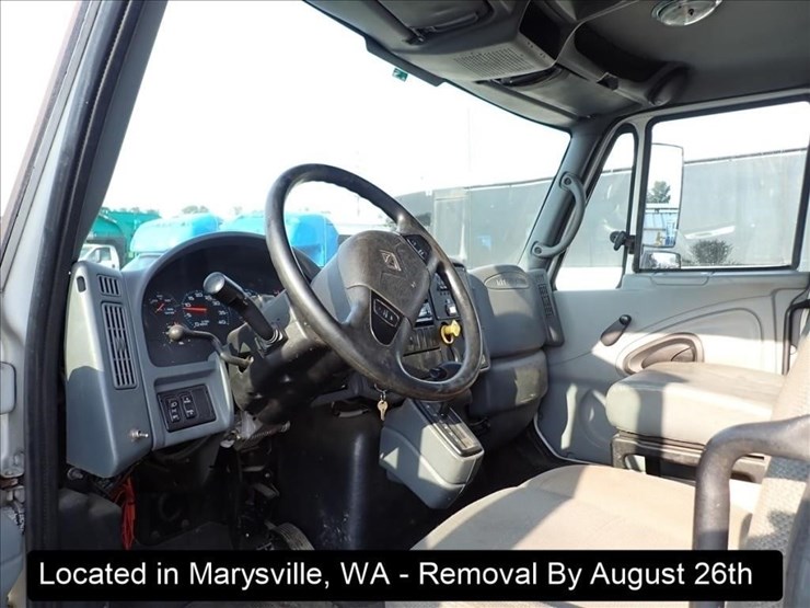 2003-international-durastar-4300-image-15