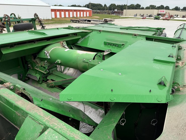 2019-john-deere-s770-image-10