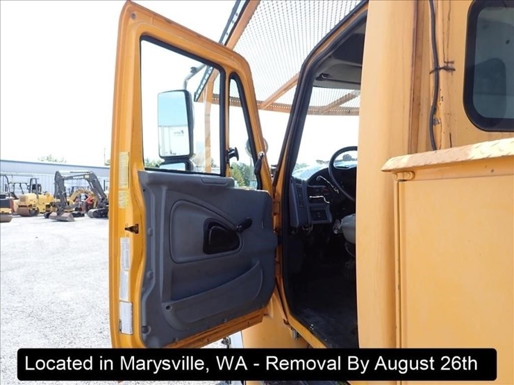 2002-international-durastar-4300-image-13