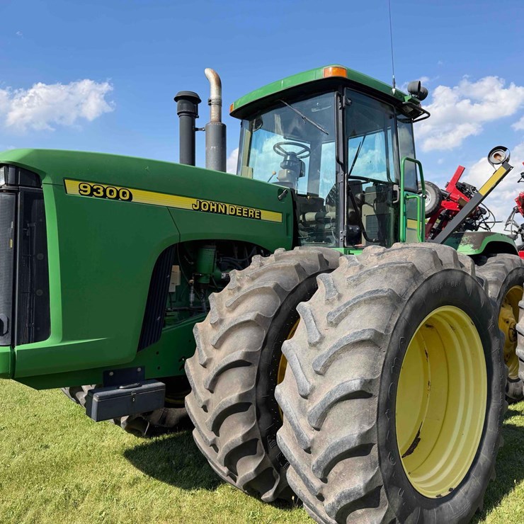 JOHN DEERE 9300