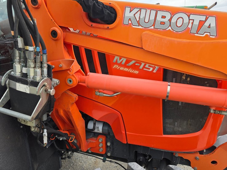 2020-kubota-m7-151-image-6