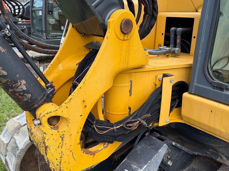 deere-85g-image-8