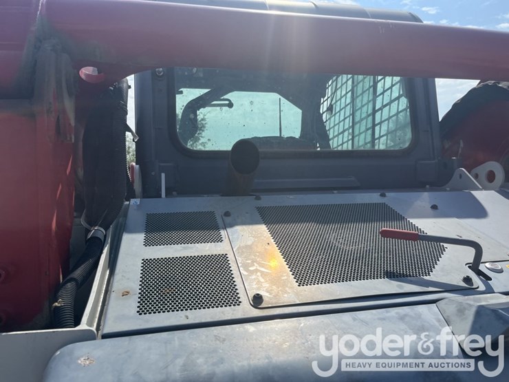 2022-takeuchi-tl10v2-image-23